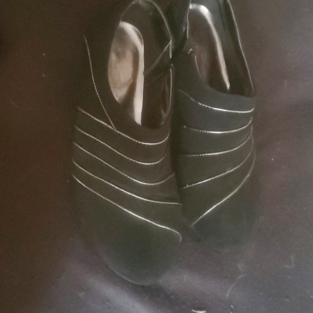 Black Silver Slipper Booties